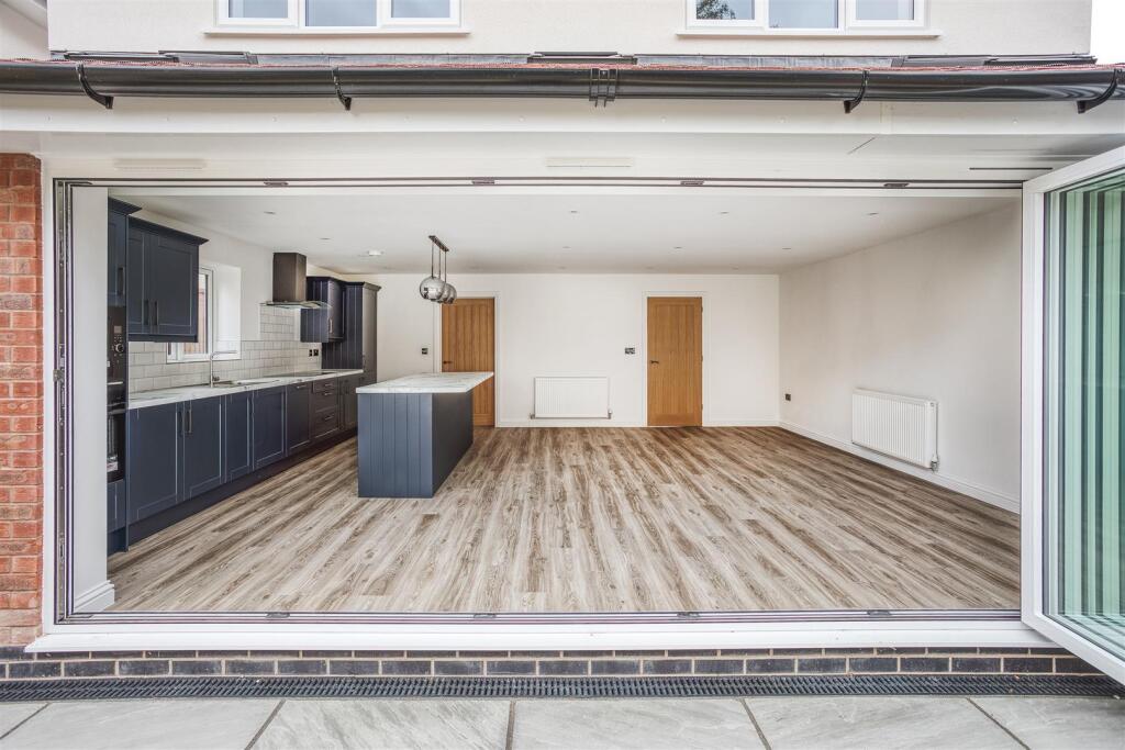 2025-08-18 08.24.04-2_HDR.jpg