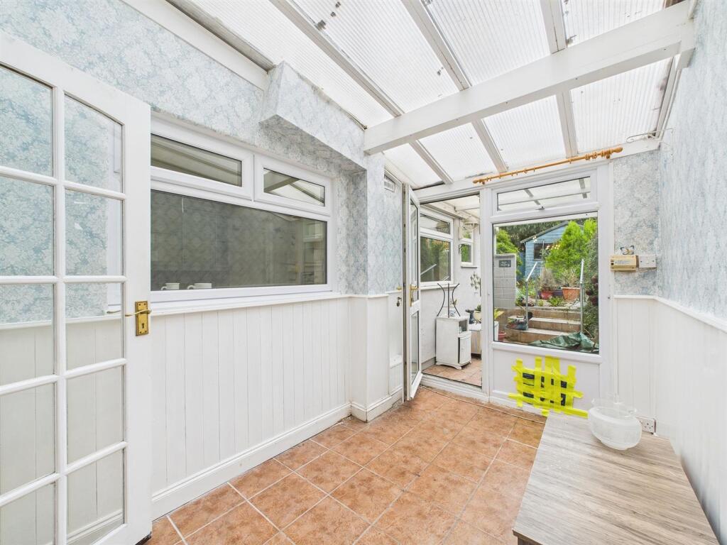 7 - Maldowers Lane.jpg