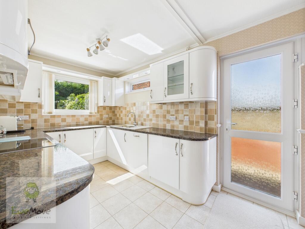 Kitchen breakfast room