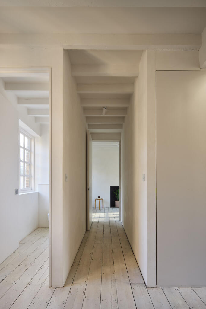 258581 - DGLA1225.jpg