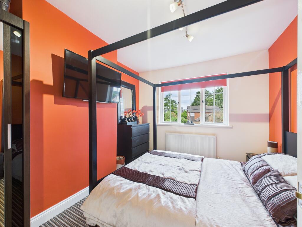 CAM03674G0-PR0566-STILL012