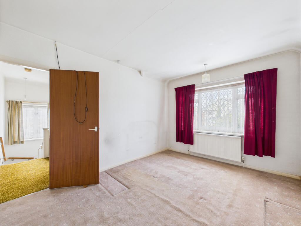 CAM01354G0-PR0549-STILL004