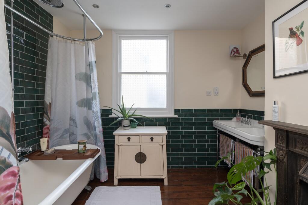 Main Bathroom