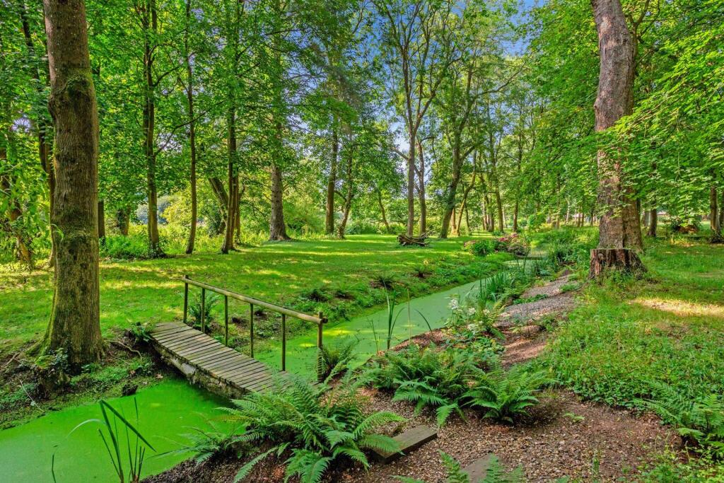 76950_3 The Courtyard Moor Park (33)_low.jpg