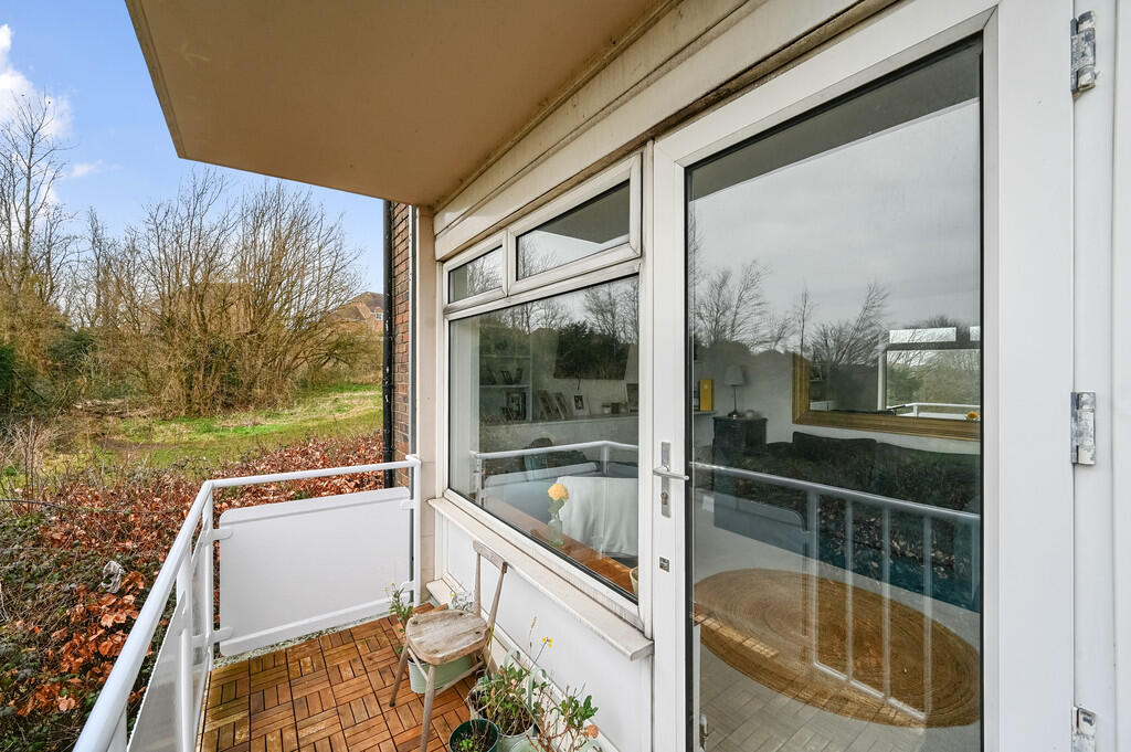 66 Woodland Court...