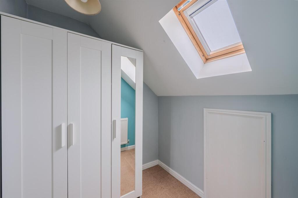 2 Oakfield Mews-3.jpg