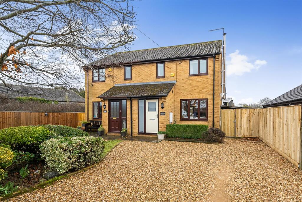 Honeysuckle House, Gayton Road, Gayton (22) cr.jpg