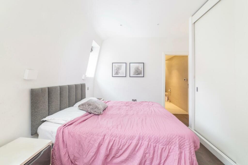 bedroom (3).jpg