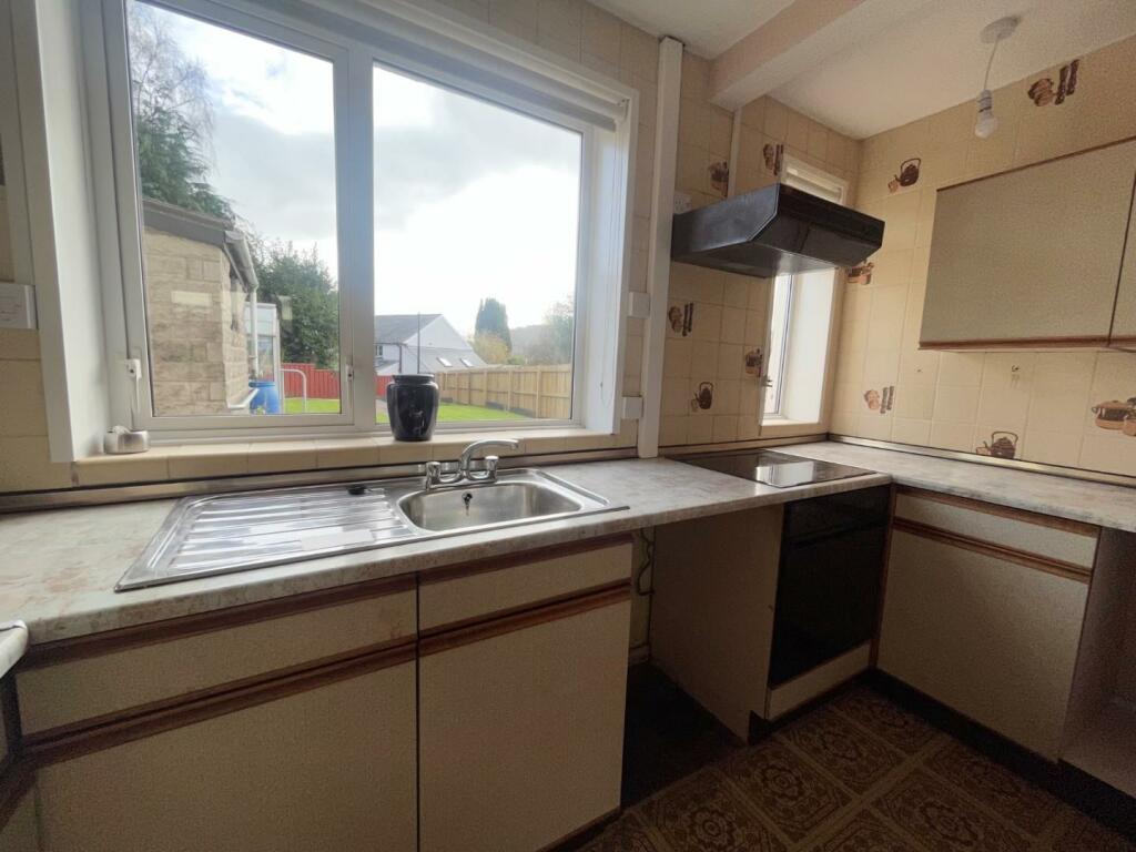 Kitchen 2.jpg