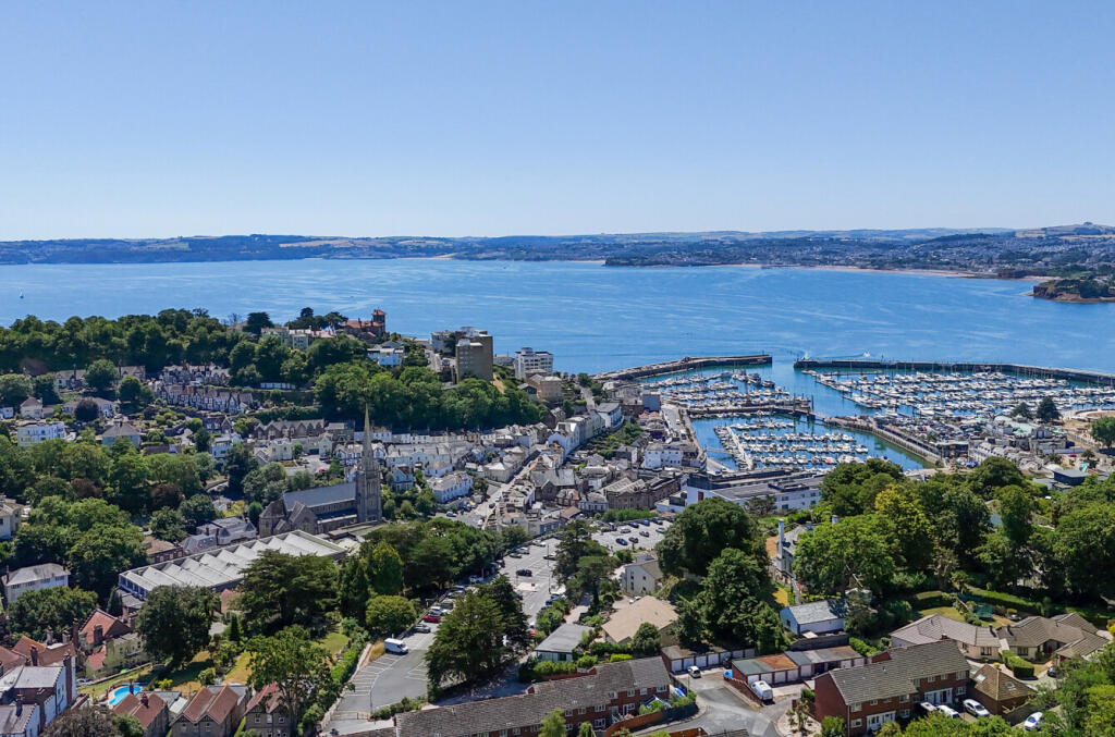 1320359-6-68715a3...