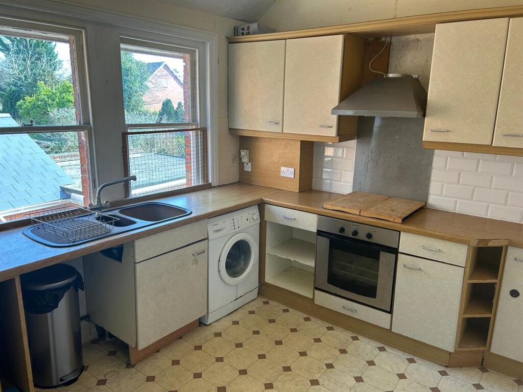 WhatsApp Image 2025-03-06 at 14.05.14_a34a20df.jpg