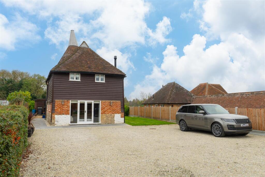 The Oast.jpg