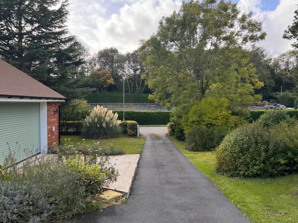 DRIVE WAY