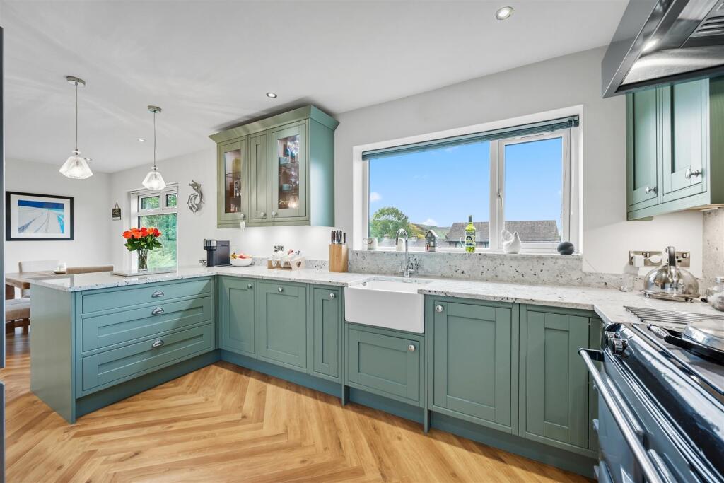 Saxton Mee 11 Ashopton Drive 0029 copy.jpg