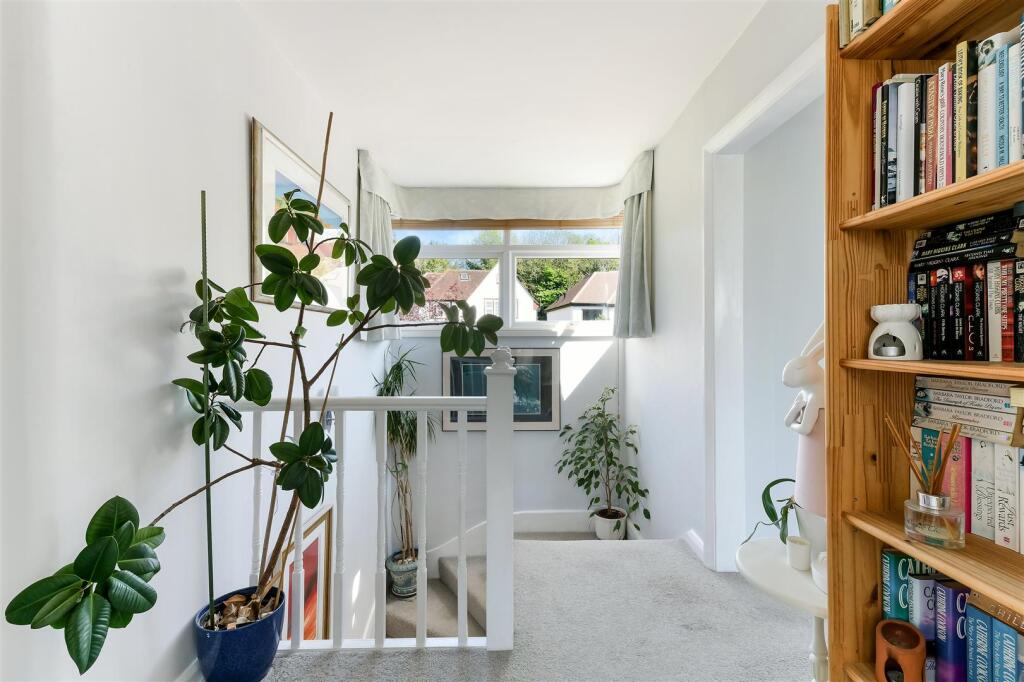 GREEN CURVE, 44 (16).jpg