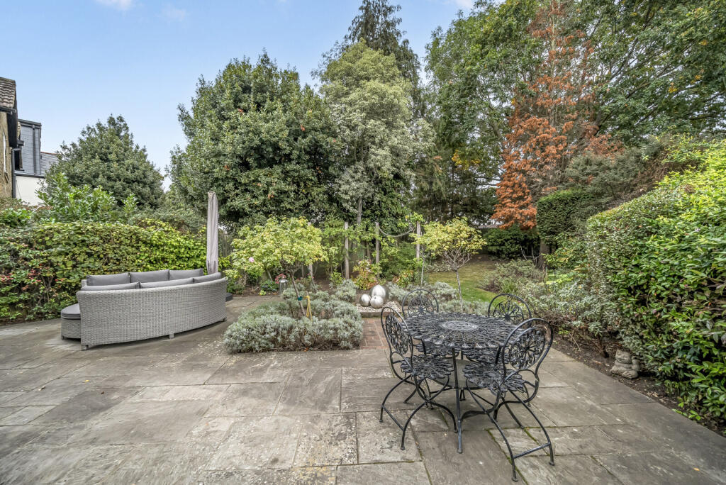 1360767-15-68d6bf...