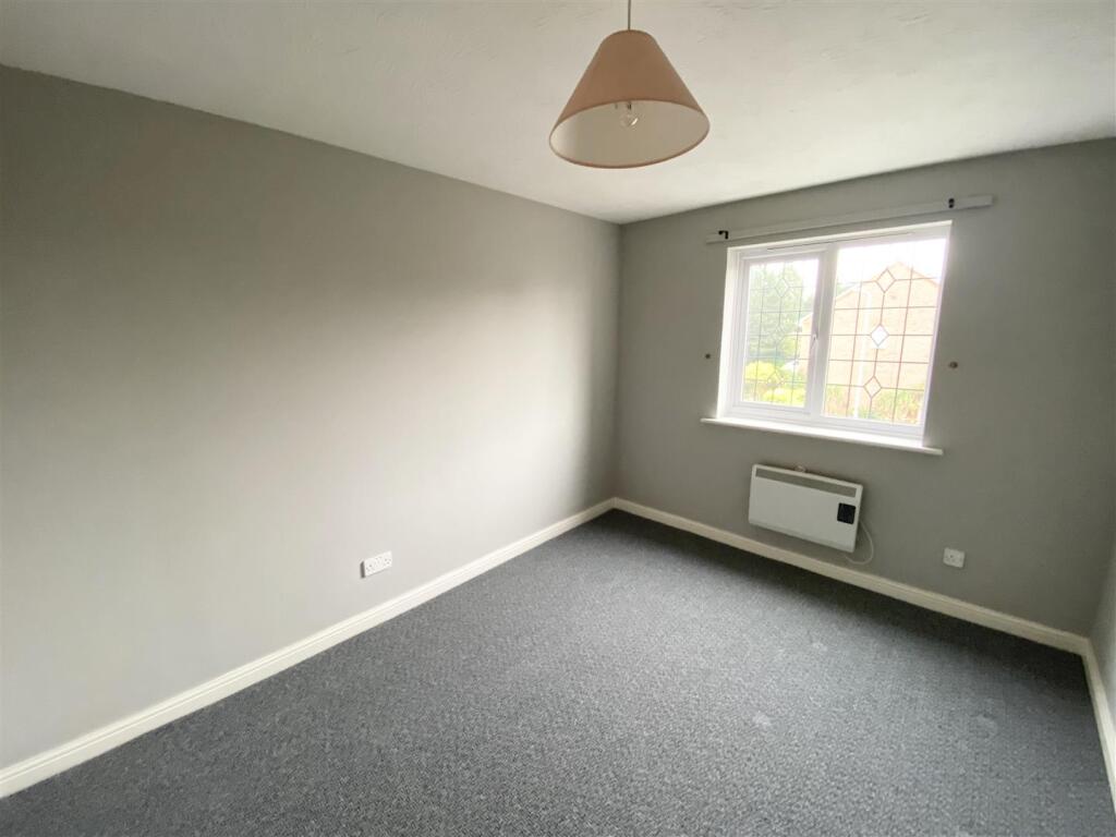 Bedroom 1.jpeg