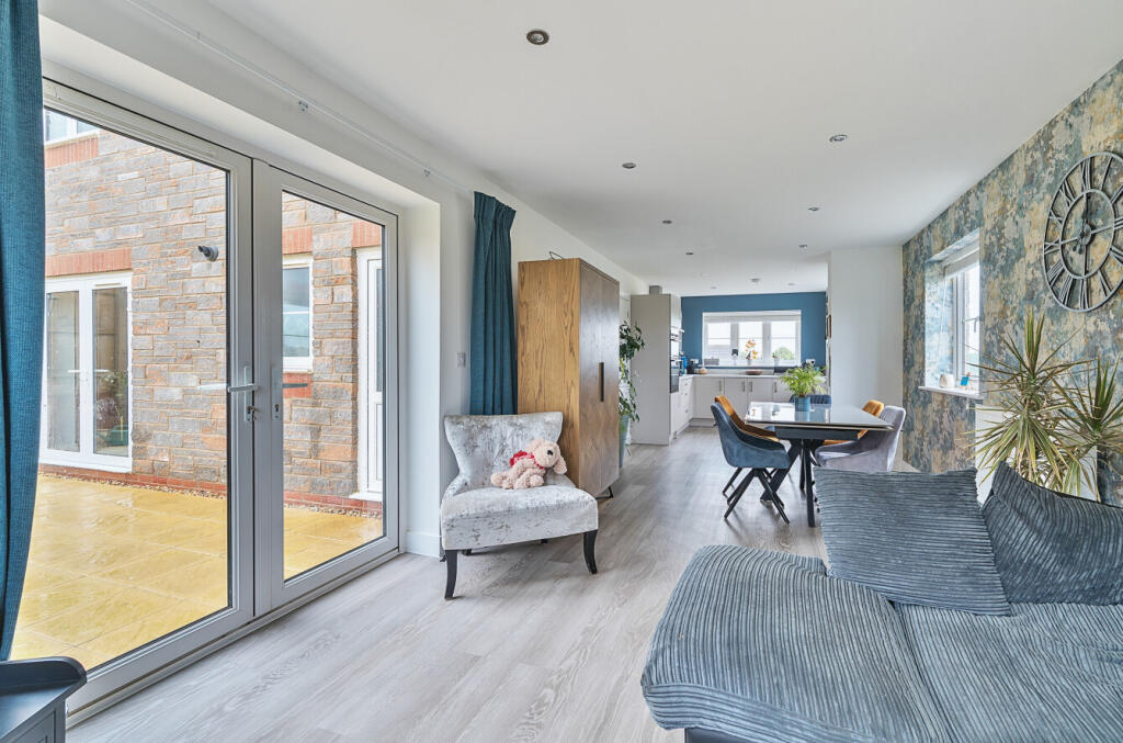 1328161-14-687e5b...