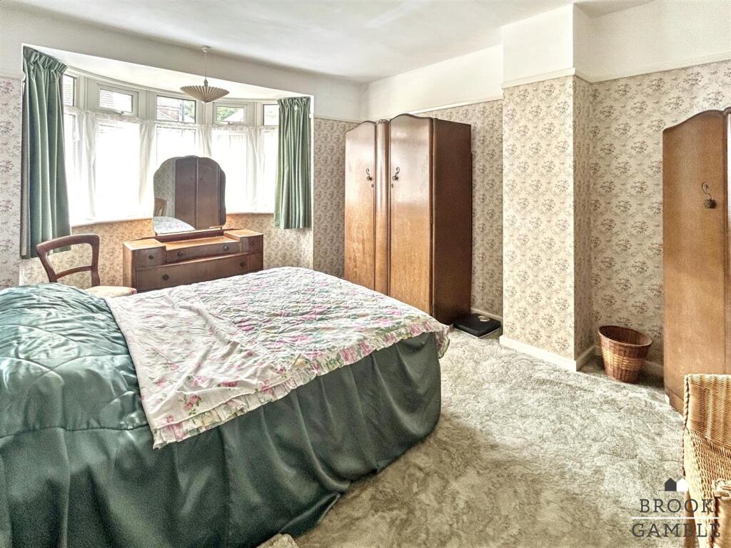 01323 438506