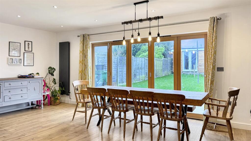 Kitchen Lounge Diner