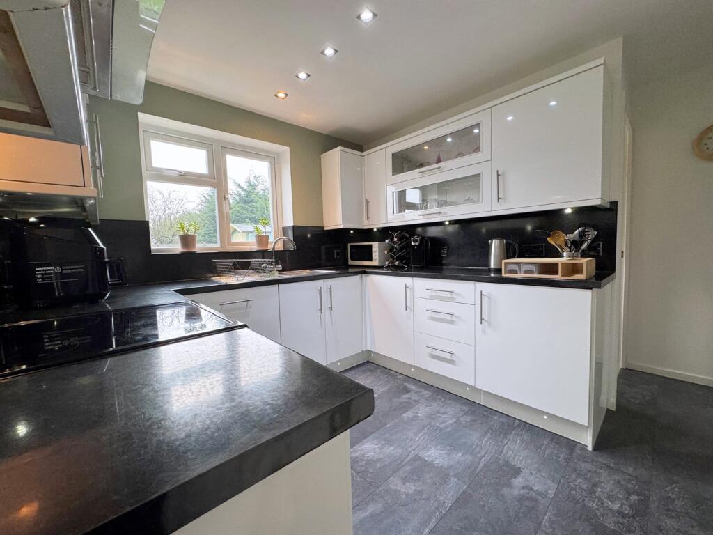 Fitted Kitchen