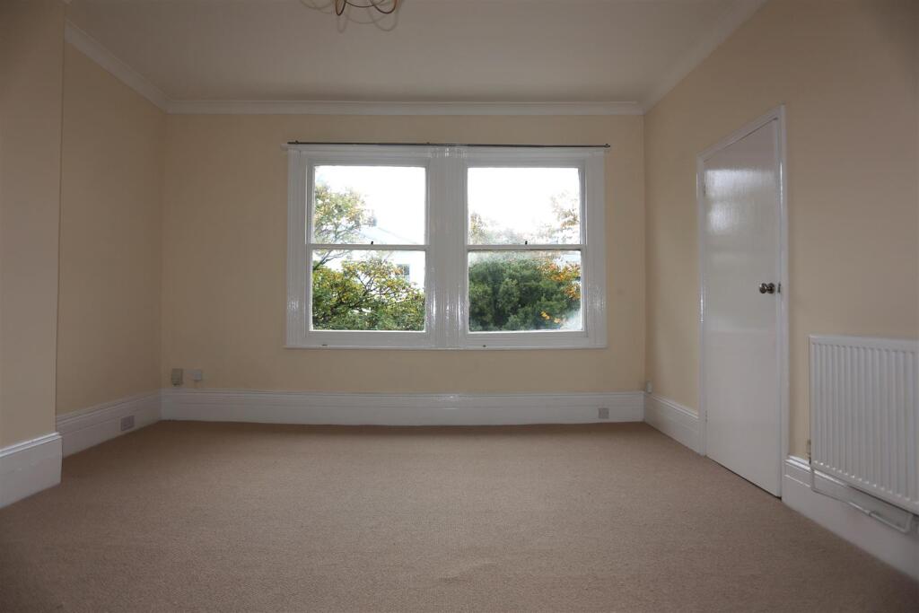 3, 119 Ditchling Rd New23  (1).JPG