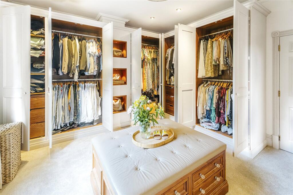 Walk In Wardrobe