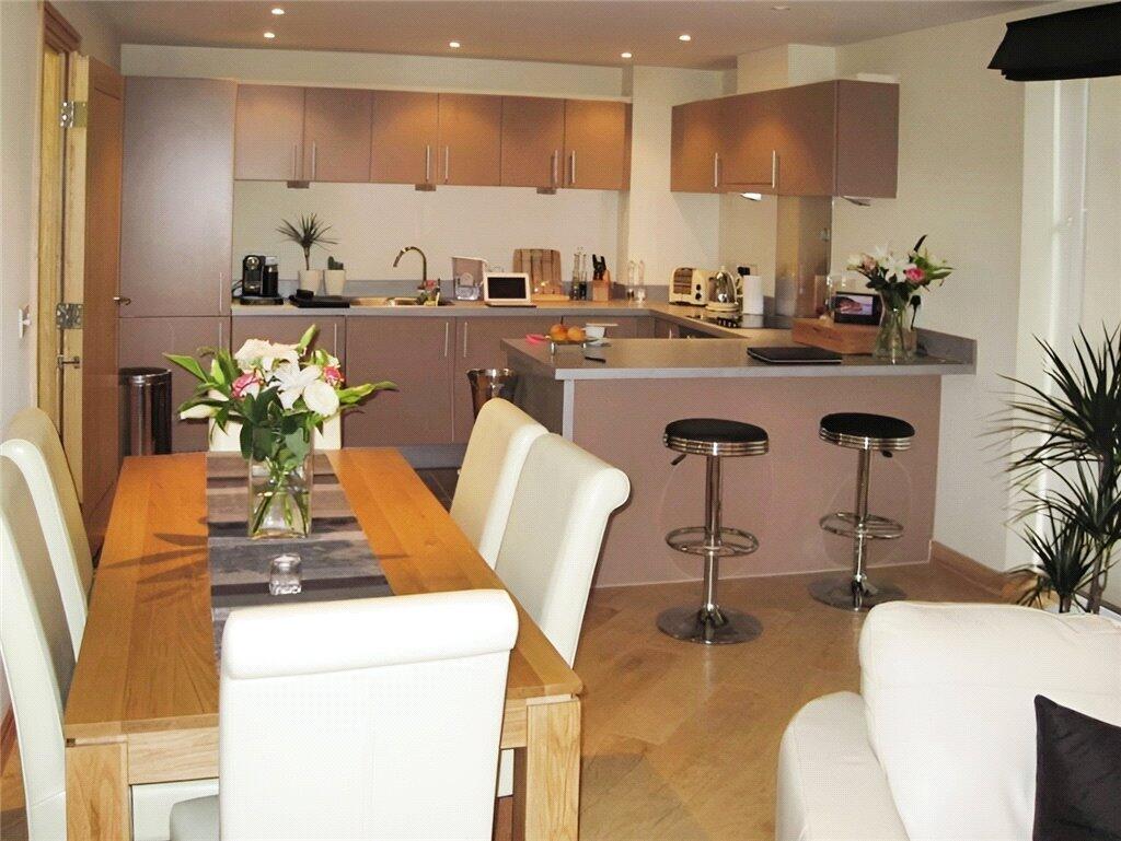 Living Room/Kitchen