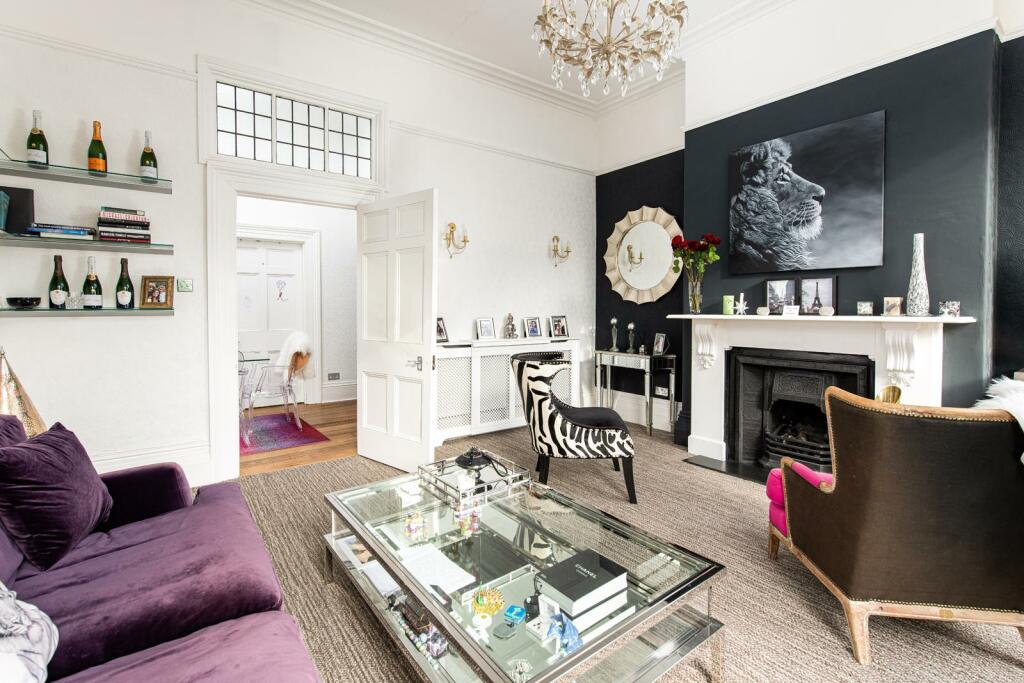 Sitting_Room_2.jpg