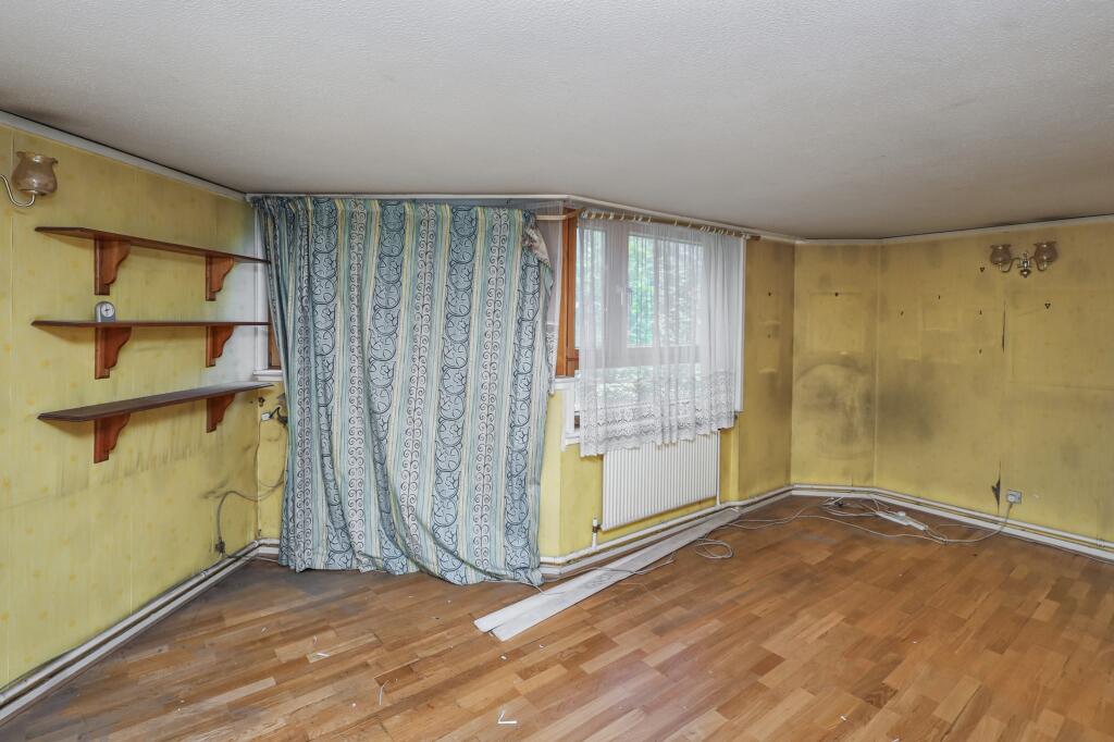 11 Whistler Walk, World's End Estate, Chelsea, London, SW10 0EP