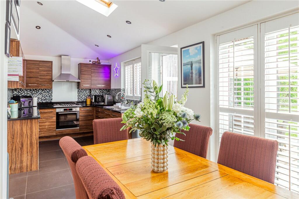 Kitchen/Dining