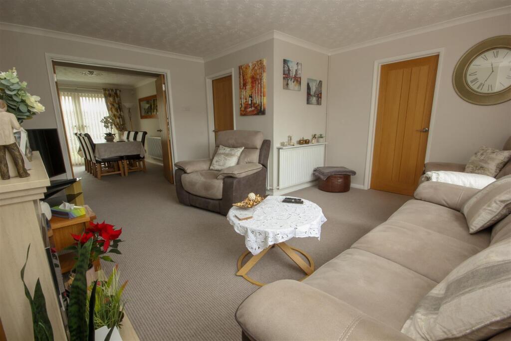 Lounge Dining Room.jpg