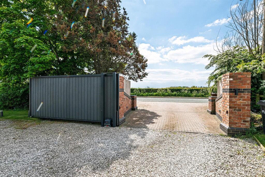 BROOK-FARM-EXTERNAL-8.jpg