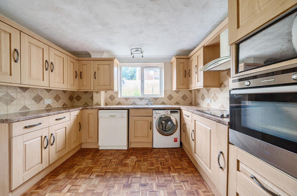 1304803-6-68470a6...