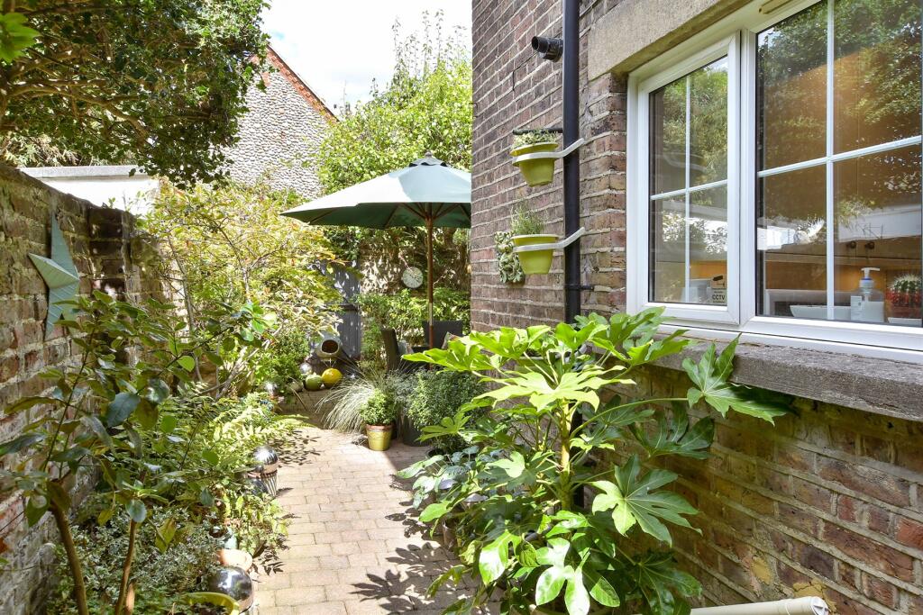 Patio / Decking