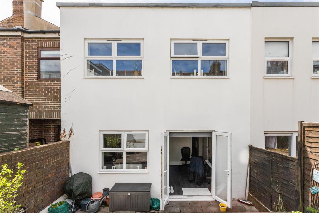 Flat 2, Wallace House-20.jpg