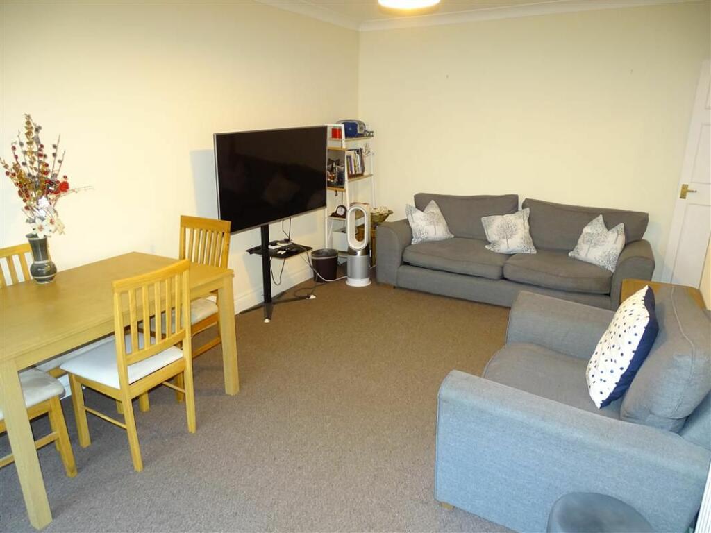 Lounge B