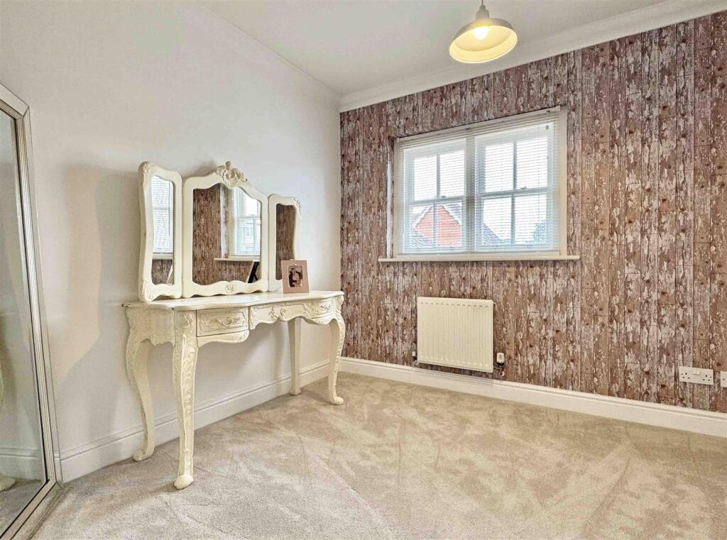Bedroom 5.jpg