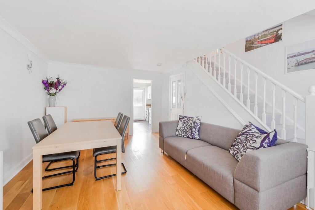 WHITEGATE WAY (7).jpg