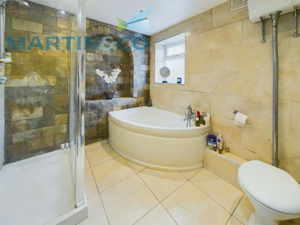 CAM01870G0-PR0143...