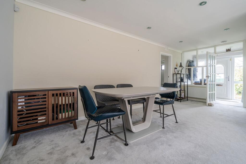 Sitting / Dining Room