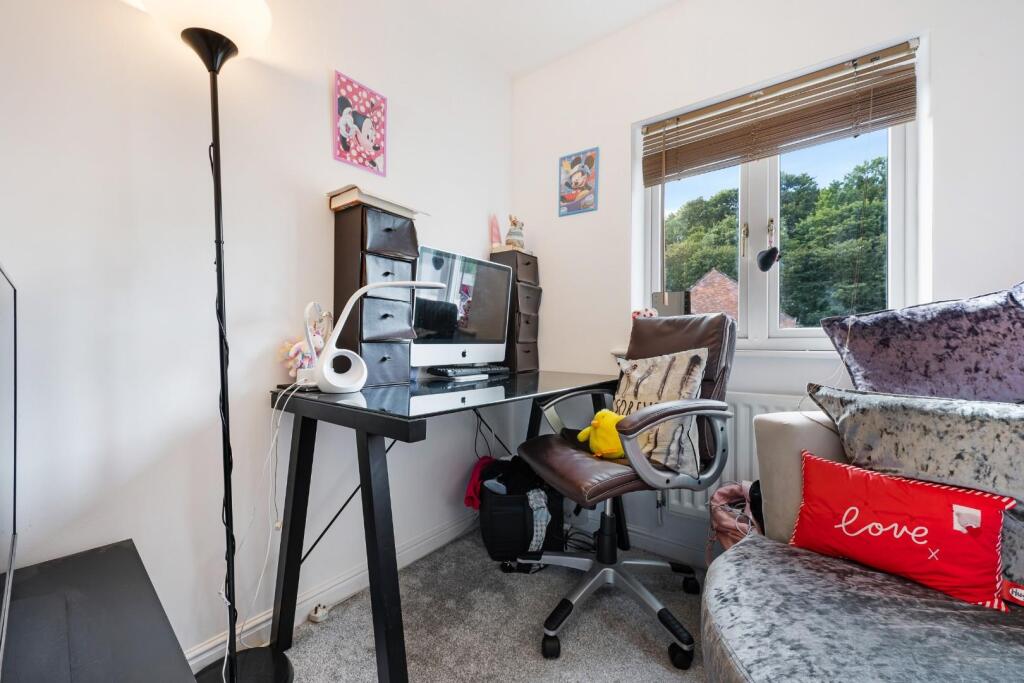 58 Threadfold Way HDR-24.jpg