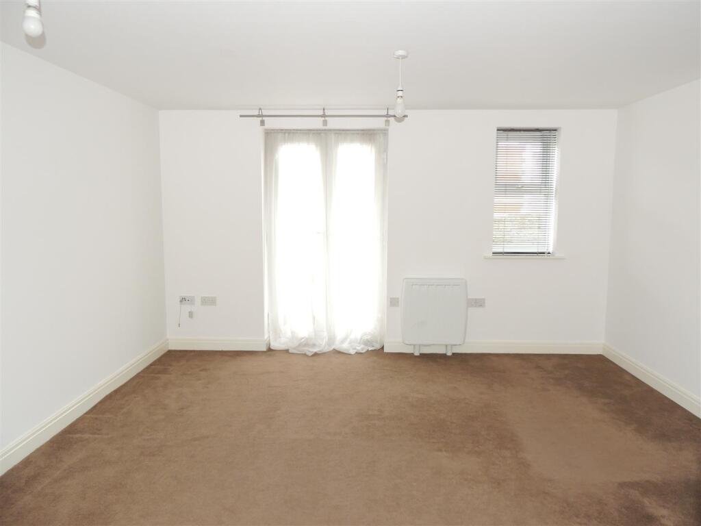 Kitchen / Lounge / Diner