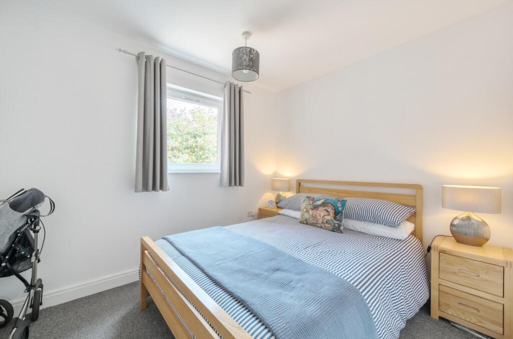 1333702-4-6890e4f84b079