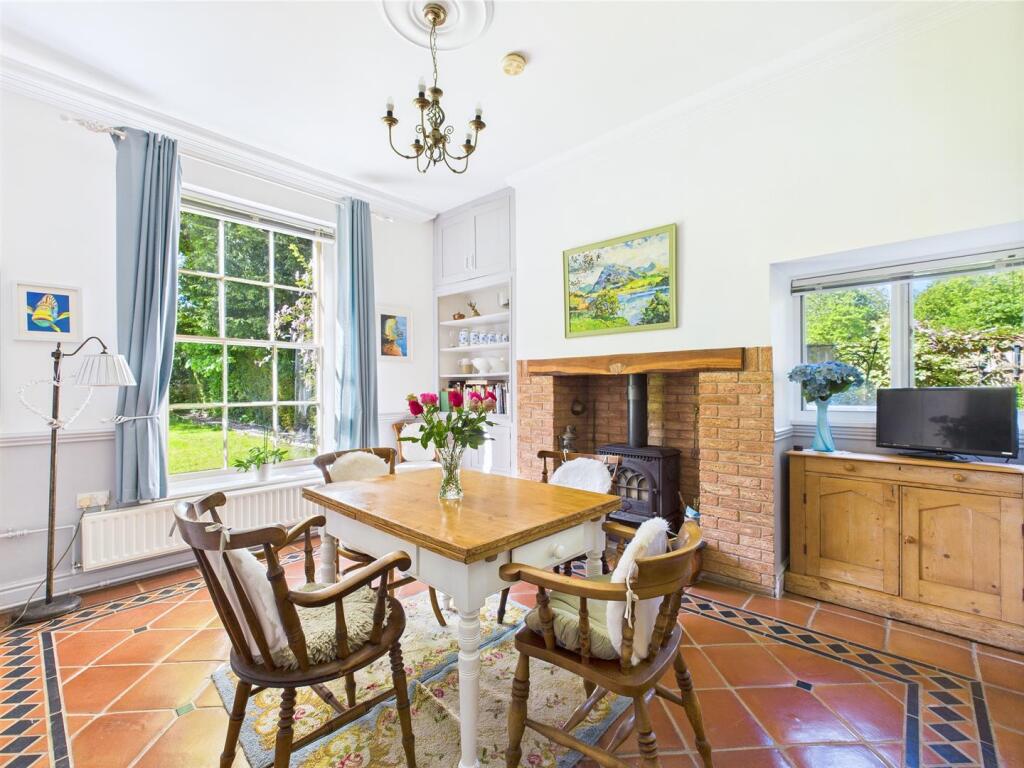 Breakfast Room