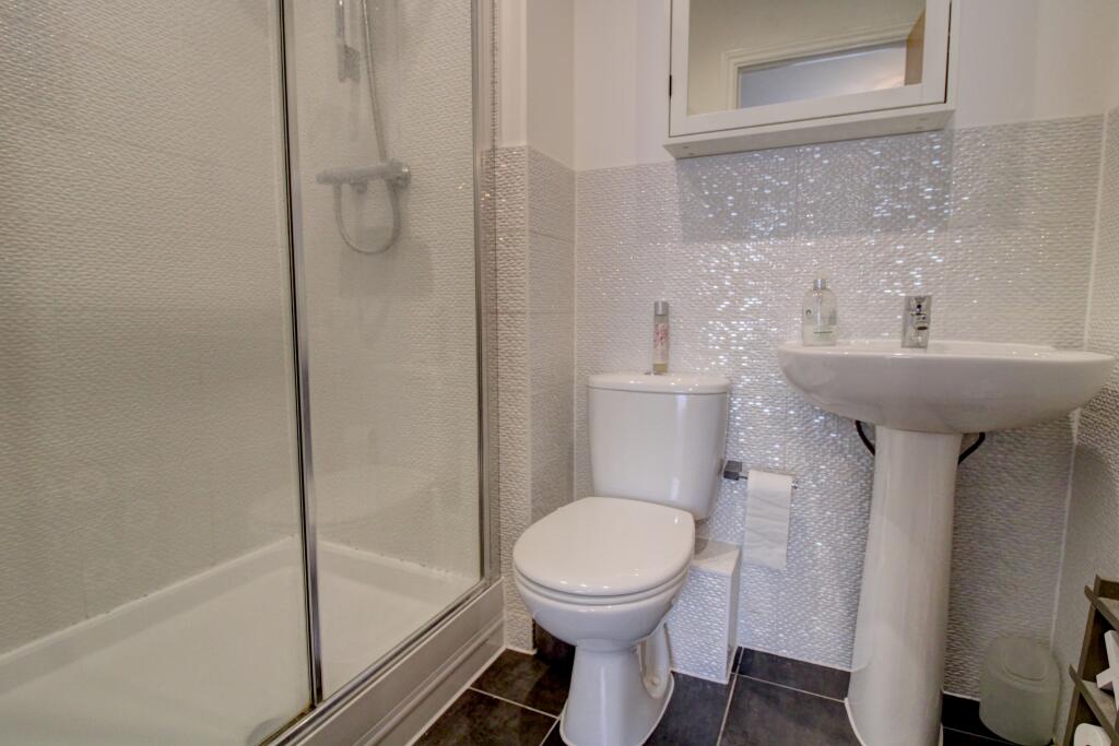 Ensuite Suite Master Bedroom