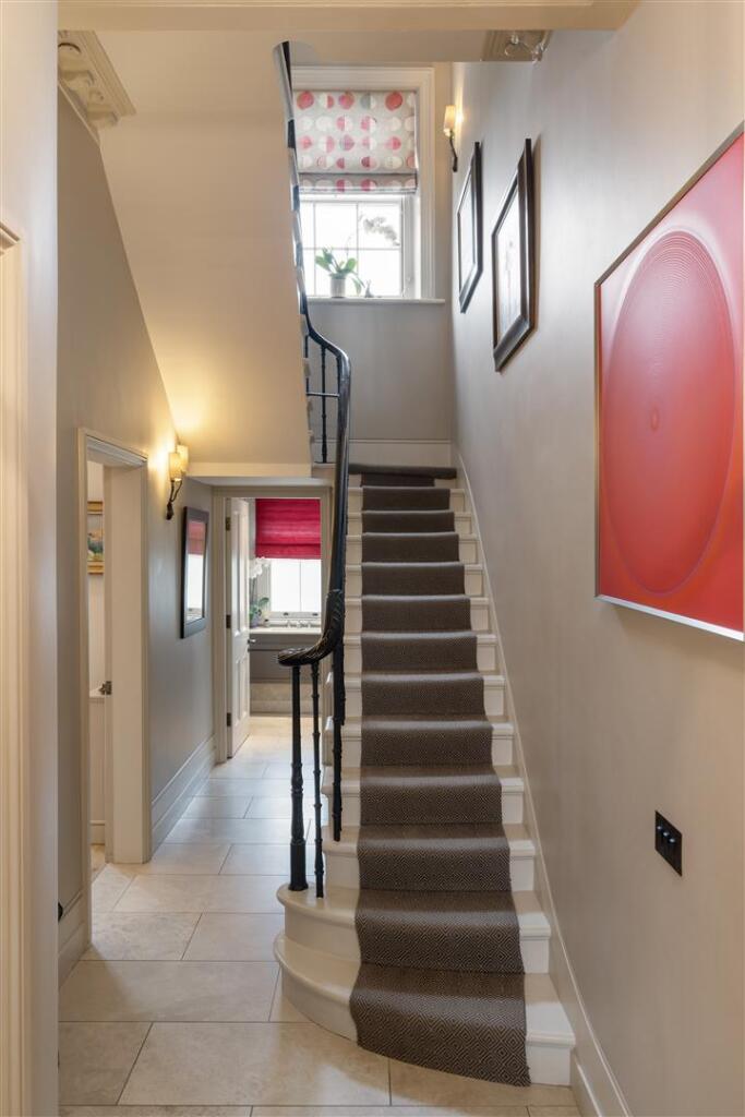 Maskells-32 Norland Square-30_Hi.jpg