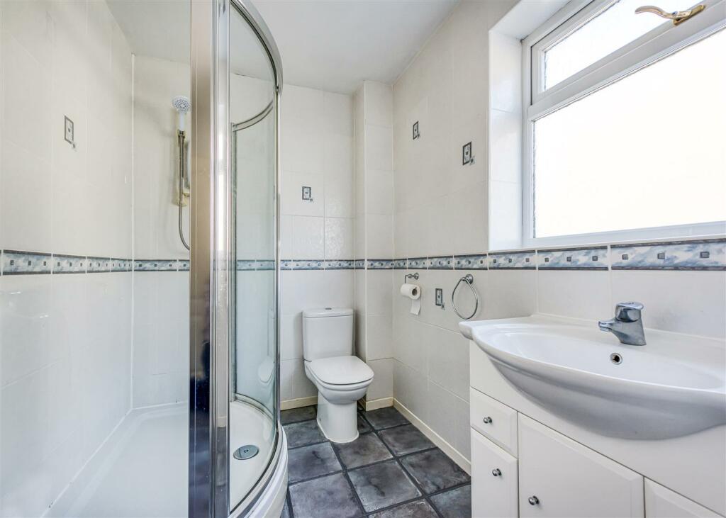 20 Chestnut Drive-shower room.jpg