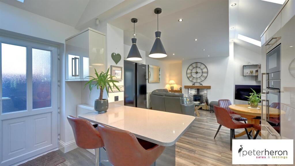 Open Plan Dining Kitchen And Family Area