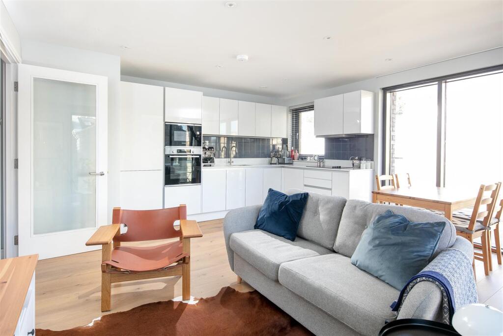 Apartment 15 New Retort House-living + kitchen + d